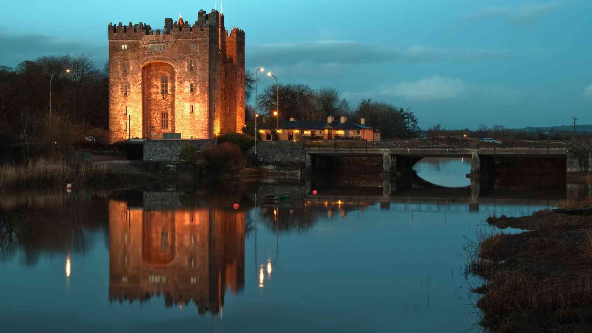 Bunratty Castle | Things to Do | 4* Shannon Springs Hotel